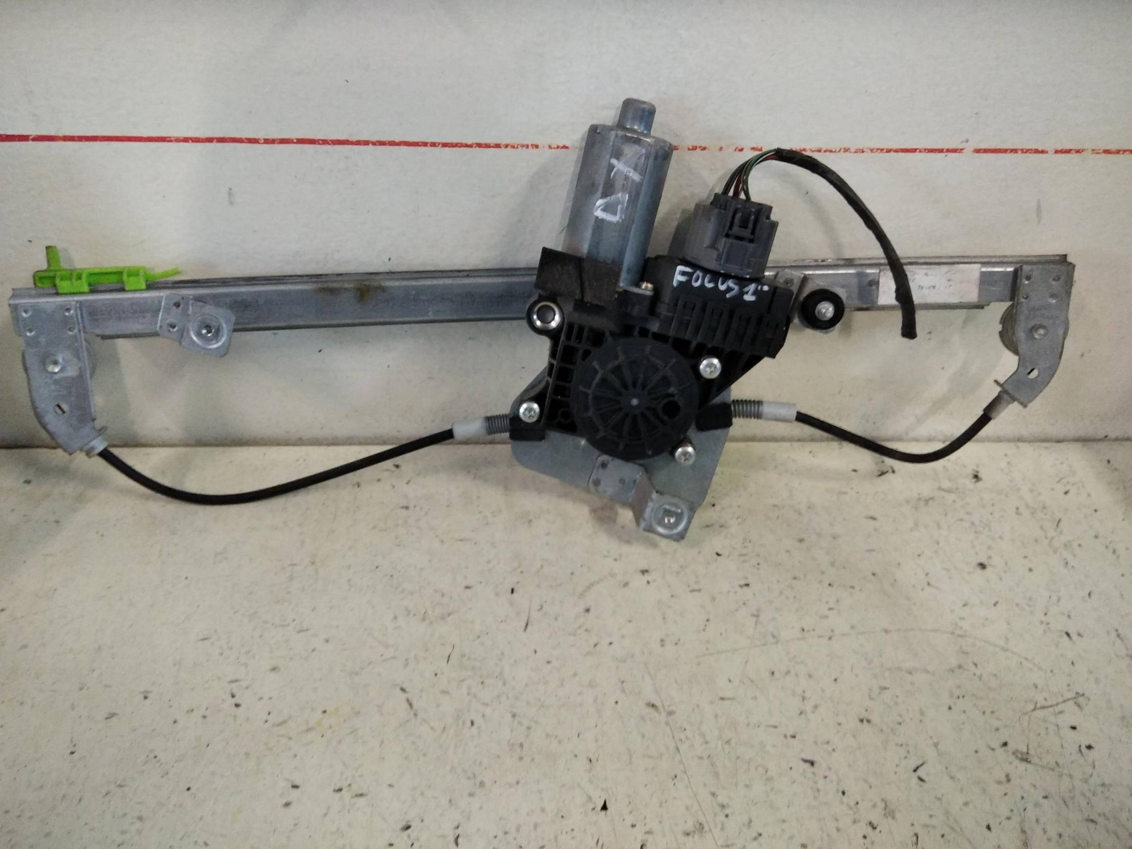 Alzacristallo elettr. porta ant. dx.